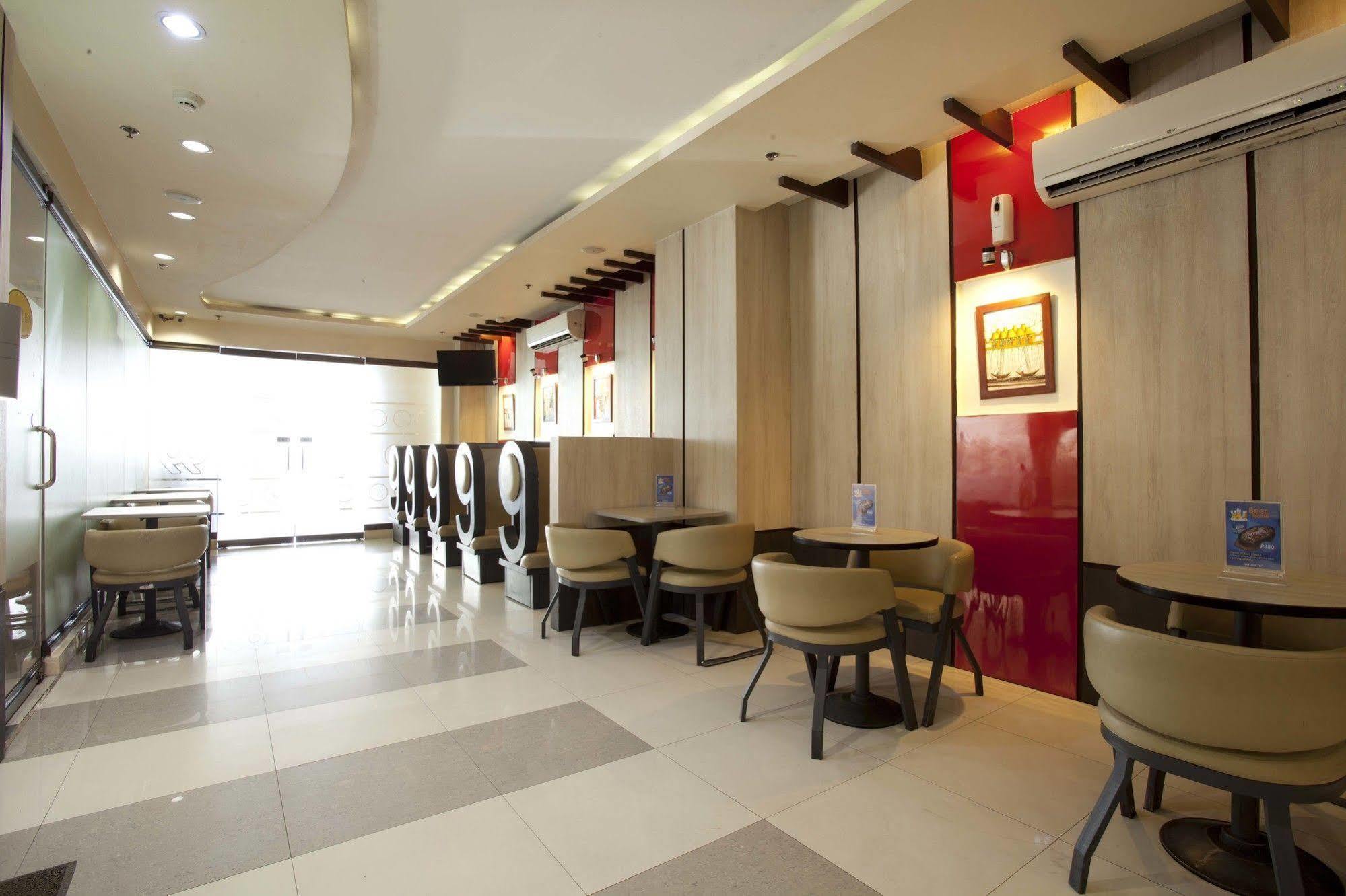 Hotel 99 Cubao 2*