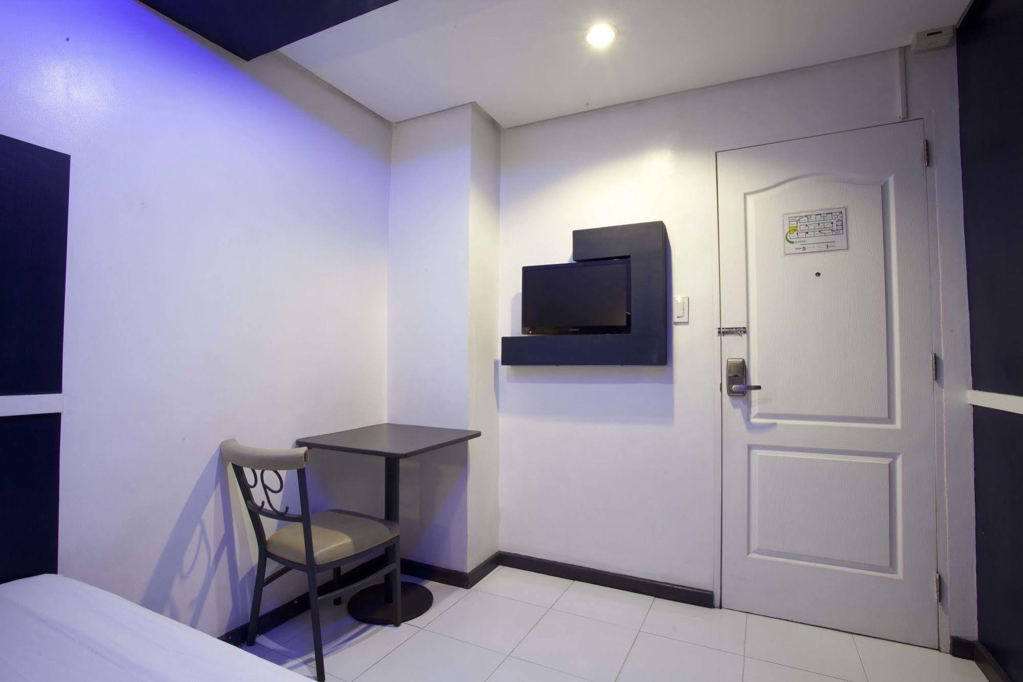 99 Cubao Hotel Quezon City