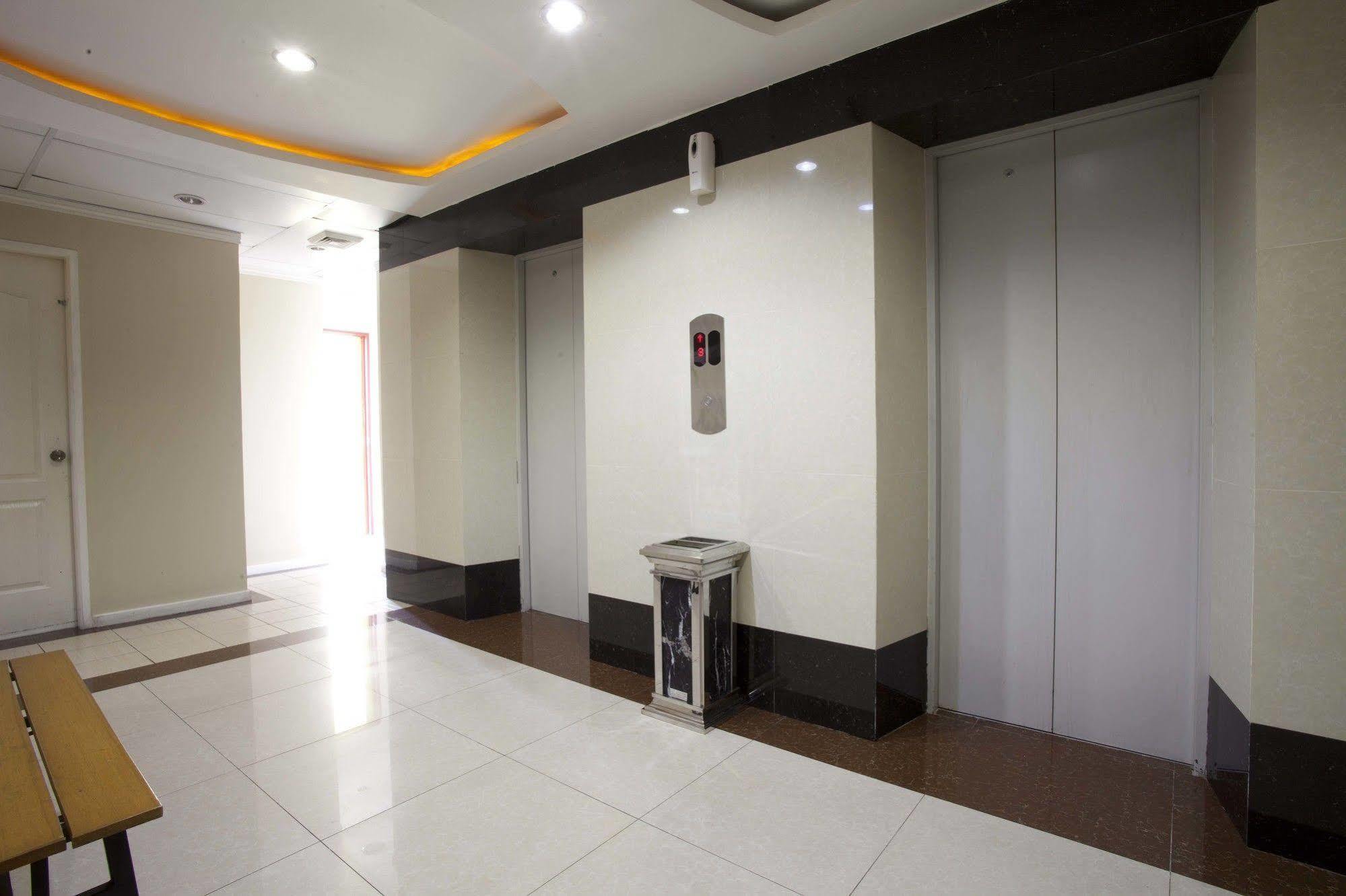 99 Cubao Hotel Quezon City